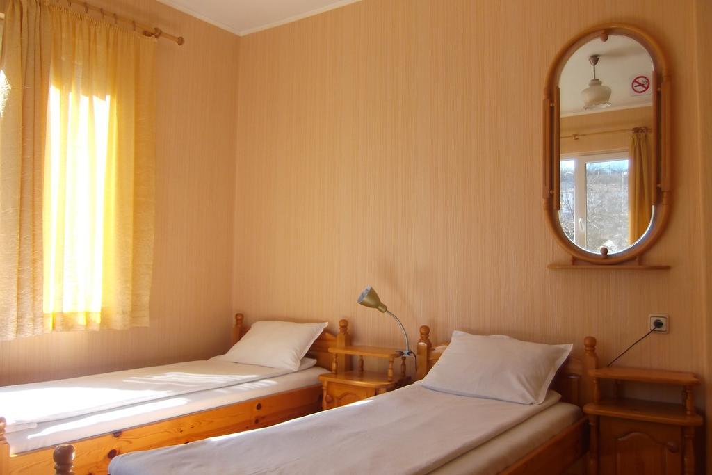 Borova House Hotel Tryavna Ruang foto