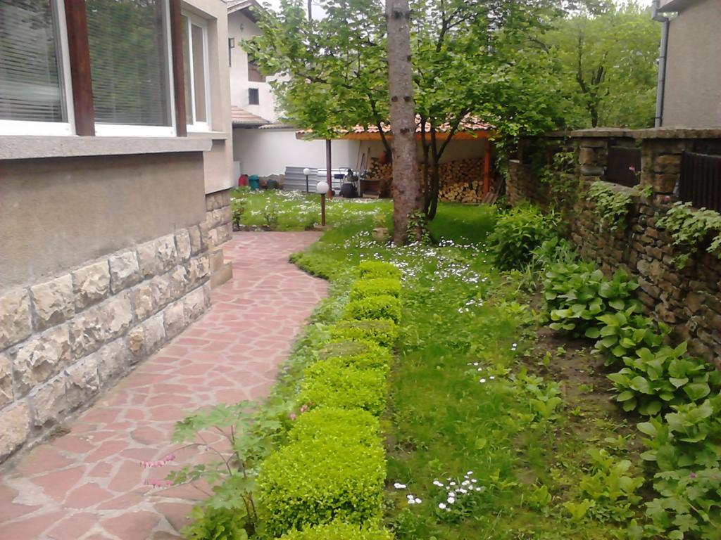 Borova House Hotel Tryavna Bagian luar foto