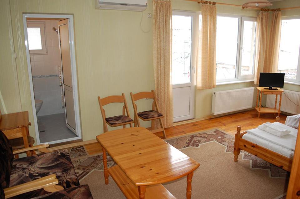 Borova House Hotel Tryavna Bagian luar foto