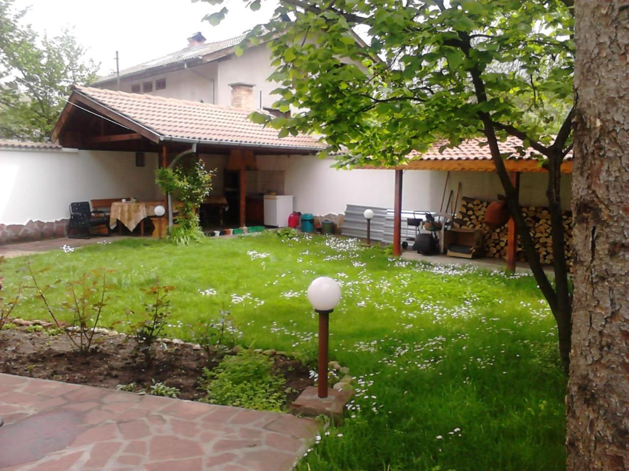 Borova House Hotel Tryavna Bagian luar foto